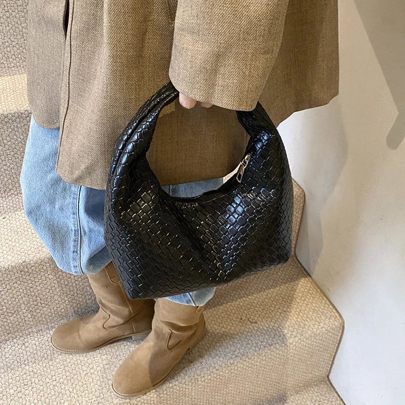 The Woven Hobo - lifestyle